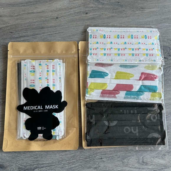 6pc Adult Disposable Masks - Picture 1 of 3